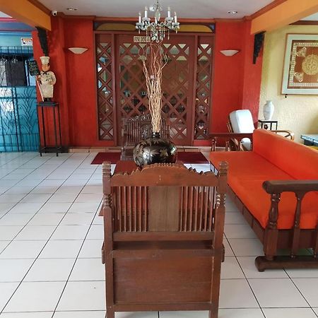 Saltimboca Tourist In Hotel Bacolod Exterior foto