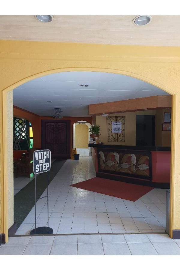 Saltimboca Tourist In Hotel Bacolod Exterior foto